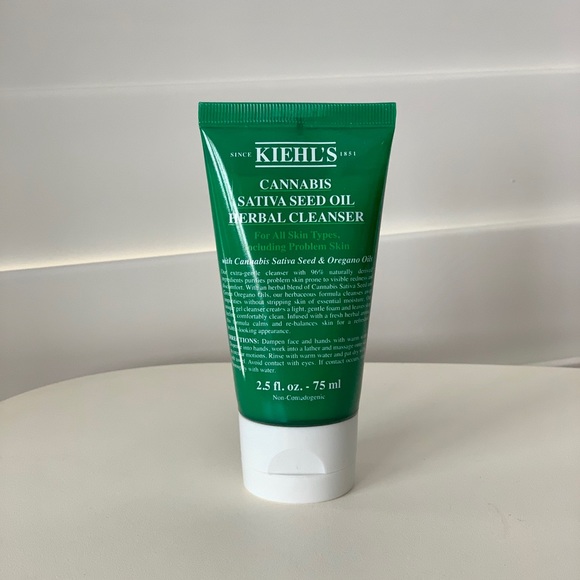kiehls sativa cleanser